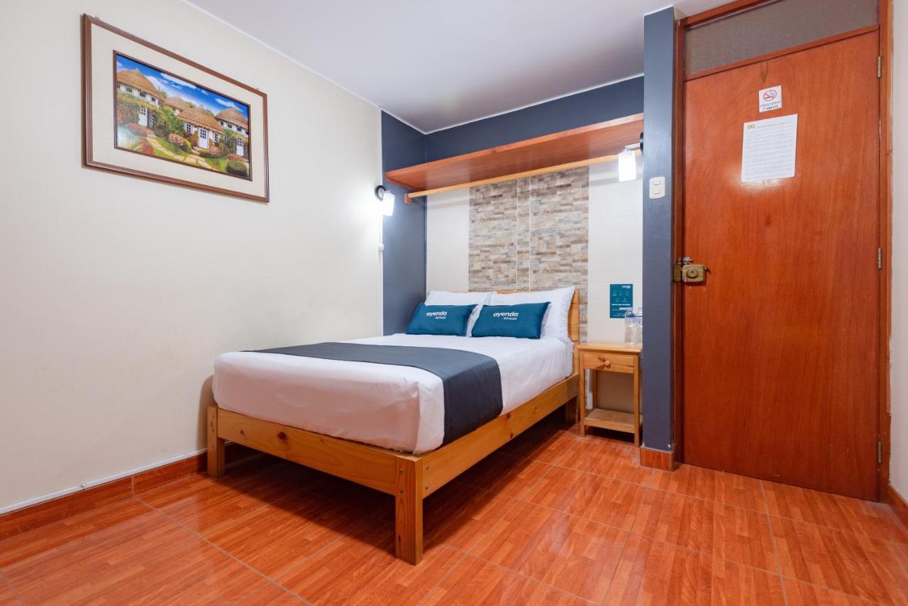 Hotel Savoy Ика Екстериор снимка