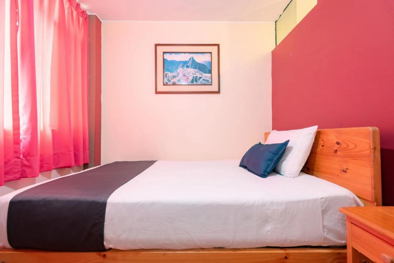 Hotel Savoy Ика Екстериор снимка